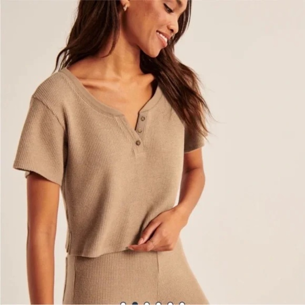 Abercrombie and Fitch Cropped Henley Shortsleeve Tee - Honey Brown